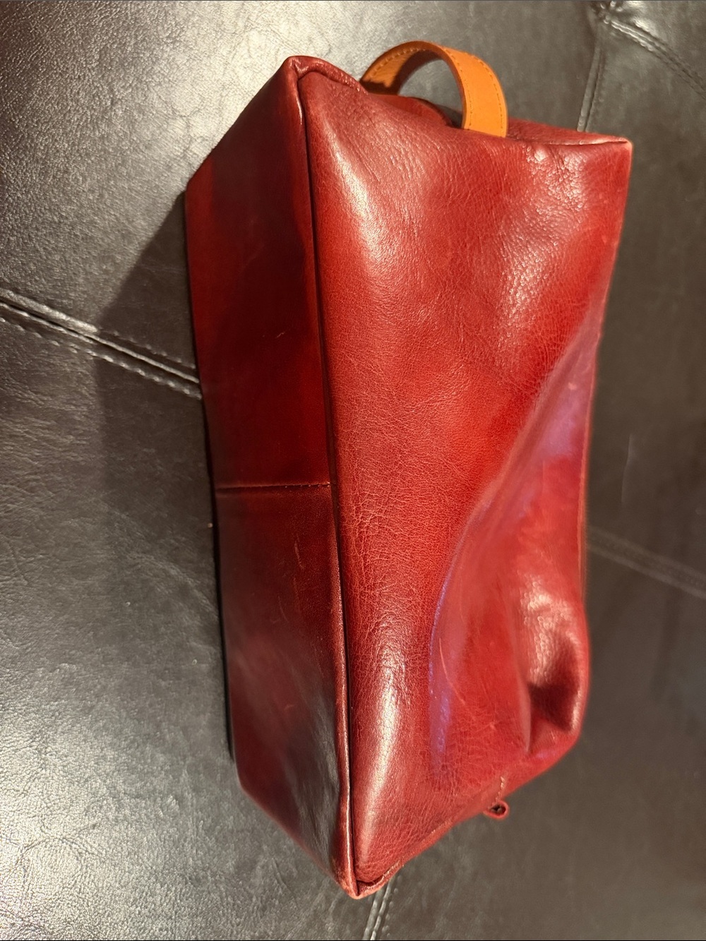 Red Leather Men's Toiletry Dopp Kit with Contrast Tan Handle - Picture 4 of 6